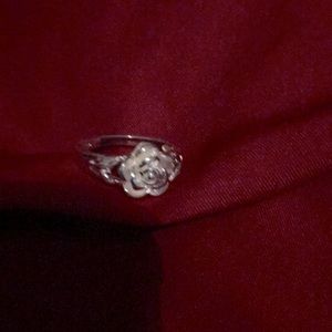 Size 5 little girls ring 925 sterling silver